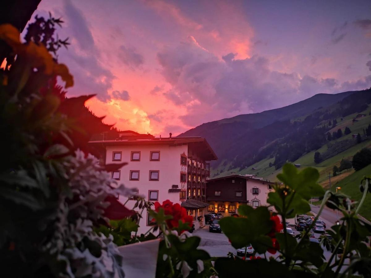 Hotel Kirchlerhof 턱스 외부 사진